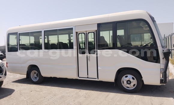 Acheter Occasion Voiture Toyota Coaster Blanc à Conakry, Conakry Acheter Occasion Voiture Toyota Coaster Blanc à Conakry, Conakry