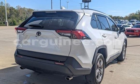 Acheter Occasion Voiture Toyota RAV4 Blanc à Dabola, Dabola Acheter Occasion Voiture Toyota RAV4 Blanc à Dabola, Dabola