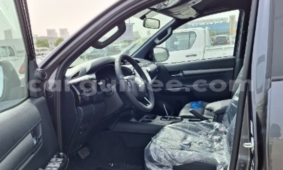 Acheter Neuf Voiture Toyota Hilux Noir à Conakry, Conakry Acheter Neuf Voiture Toyota Hilux Noir à Conakry, Conakry