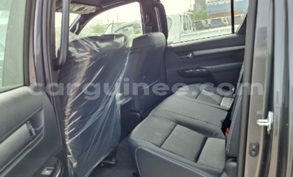 Acheter Neuf Voiture Toyota Hilux Noir à Conakry, Conakry Acheter Neuf Voiture Toyota Hilux Noir à Conakry, Conakry