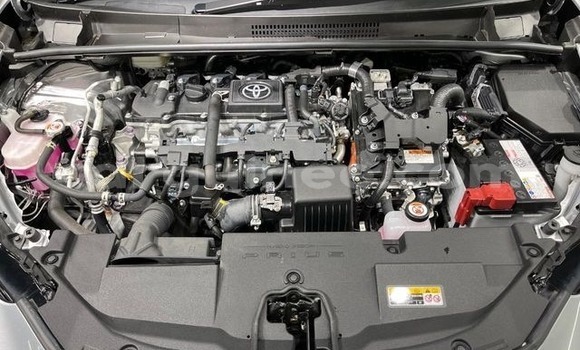 Buy Used Toyota Prius Silver Car in Conakry in Conakry Buy Used Toyota Prius Silver Car in Conakry in Conakry