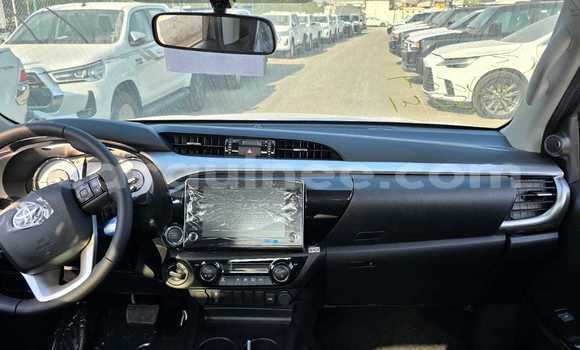 Acheter Neuf Voiture Toyota Hilux Noir à Conakry, Conakry Acheter Neuf Voiture Toyota Hilux Noir à Conakry, Conakry