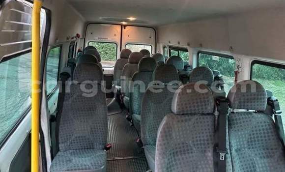 Acheter Occasion Voiture Ford B-MAX Blanc à Conakry, Conakry Acheter Occasion Voiture Ford B-MAX Blanc à Conakry, Conakry