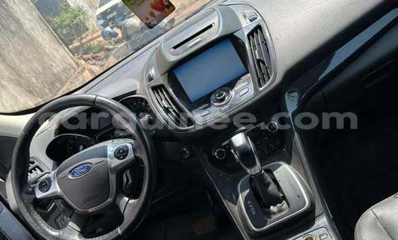 Acheter Occasion Voiture Ford Escape Blanc à Conakry, Conakry Acheter Occasion Voiture Ford Escape Blanc à Conakry, Conakry