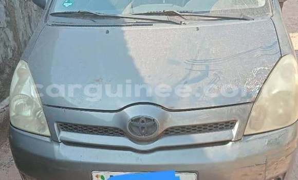 Acheter Occasion Voiture Toyota Verso Gris à Conakry, Conakry Acheter Occasion Voiture Toyota Verso Gris à Conakry, Conakry