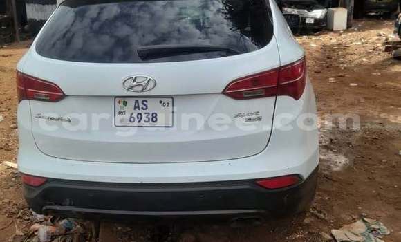 Acheter Occasion Voiture Hyundai Santa Fe Blanc à Conakry, Conakry Acheter Occasion Voiture Hyundai Santa Fe Blanc à Conakry, Conakry