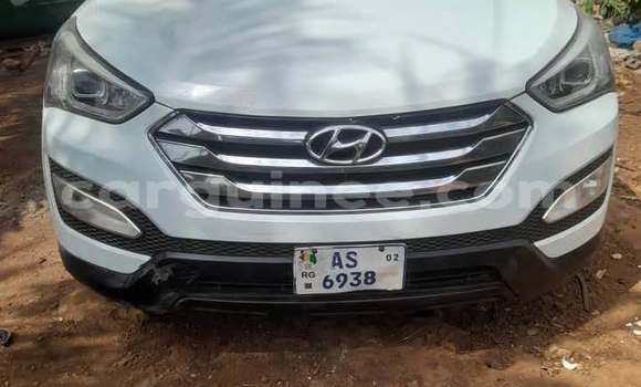Acheter Occasion Voiture Hyundai Santa Fe Blanc à Conakry, Conakry Acheter Occasion Voiture Hyundai Santa Fe Blanc à Conakry, Conakry