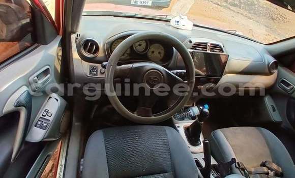 Acheter Occasion Voiture Toyota RAV4 Rouge à Conakry, Conakry Acheter Occasion Voiture Toyota RAV4 Rouge à Conakry, Conakry