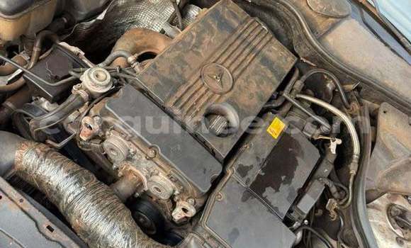 Acheter Occasion Voiture Mercedes-Benz C–Class Gris à Conakry, Conakry Acheter Occasion Voiture Mercedes-Benz C–Class Gris à Conakry, Conakry