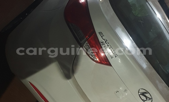 Buy Used Hyundai Elantra White Car in Conakry in Conakry Buy Used Hyundai Elantra White Car in Conakry in Conakry