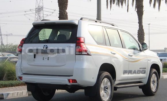Buy Used Toyota Land Cruiser Prado White Car in Conakry in Conakry Buy Used Toyota Land Cruiser Prado White Car in Conakry in Conakry