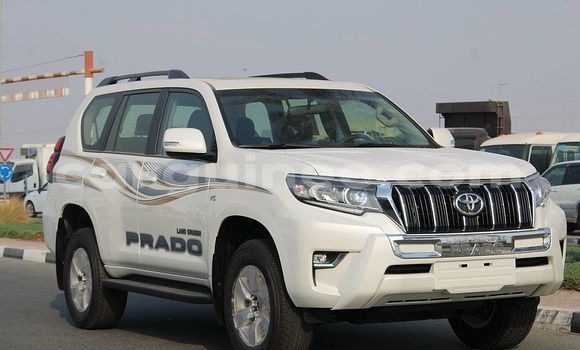 Buy Used Toyota Land Cruiser Prado White Car in Conakry in Conakry Buy Used Toyota Land Cruiser Prado White Car in Conakry in Conakry