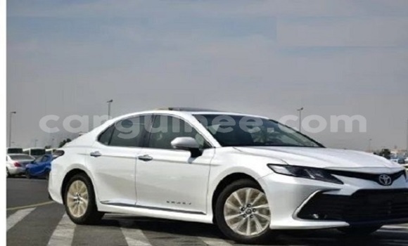 Buy Used Toyota Camry White Car in Conakry in Conakry Buy Used Toyota Camry White Car in Conakry in Conakry