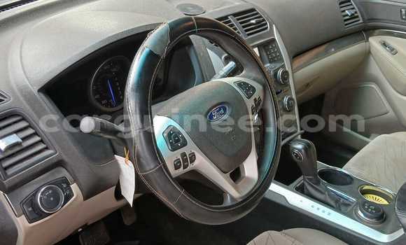 Acheter Occasion Voiture Ford Explorer Blanc à Conakry, Conakry Acheter Occasion Voiture Ford Explorer Blanc à Conakry, Conakry