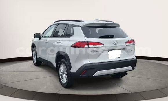 Buy Used Toyota Corolla Cross White Car in Conakry in Conakry Buy Used Toyota Corolla Cross White Car in Conakry in Conakry