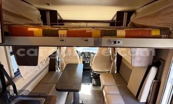 Acheter Occasion Voiture Fiat 900T Blanc à Conakry, Conakry Acheter Occasion Voiture Fiat 900T Blanc à Conakry, Conakry