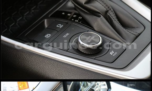 Buy New Toyota RAV4 White Car in Conakry in Conakry Buy New Toyota RAV4 White Car in Conakry in Conakry