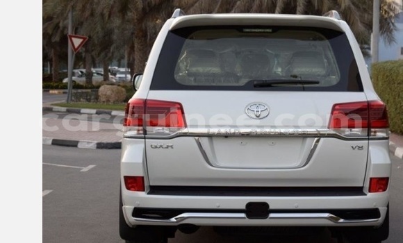 Acheter Occasion Voiture Toyota Land Cruiser Blanc à Conakry, Conakry Acheter Occasion Voiture Toyota Land Cruiser Blanc à Conakry, Conakry