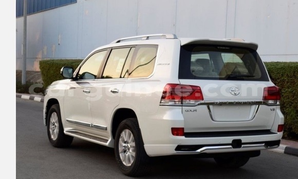 Acheter Occasion Voiture Toyota Land Cruiser Blanc à Conakry, Conakry Acheter Occasion Voiture Toyota Land Cruiser Blanc à Conakry, Conakry