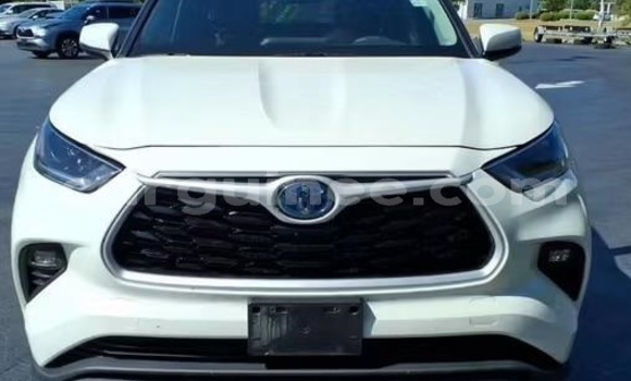 Acheter Occasion Voiture Toyota Highlander Blanc à Conakry, Conakry
