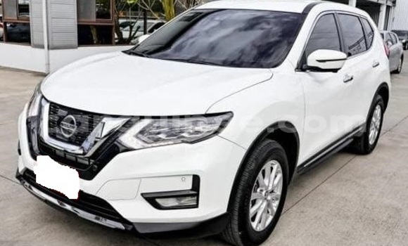 Acheter Occasion Voiture Nissan X–Trail Blanc à Conakry, Conakry