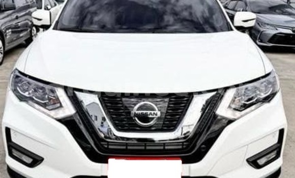 Acheter Occasion Voiture Nissan X–Trail Blanc à Conakry, Conakry Acheter Occasion Voiture Nissan X–Trail Blanc à Conakry, Conakry