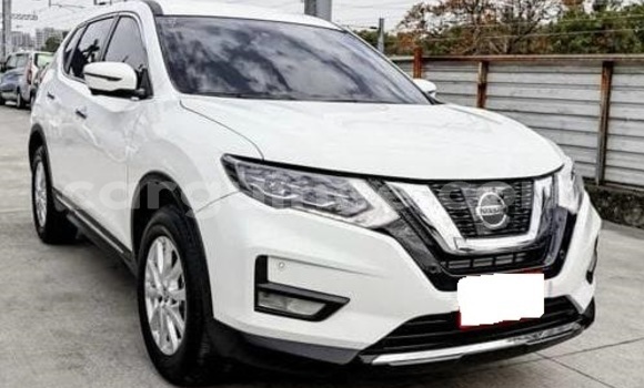 Acheter Occasion Voiture Nissan X–Trail Blanc à Conakry, Conakry Acheter Occasion Voiture Nissan X–Trail Blanc à Conakry, Conakry
