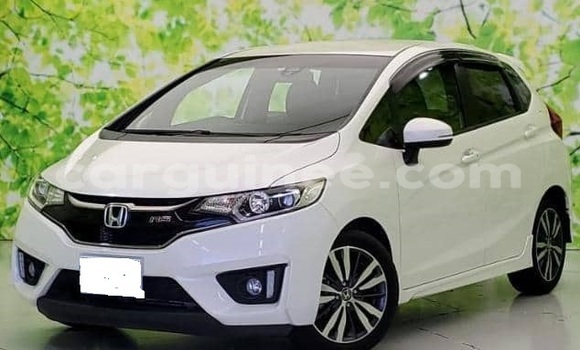 Acheter Occasion Voiture Honda FIT Blanc à Conakry, Conakry
