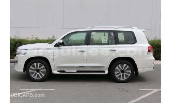 Buy Import Toyota Land Cruiser White Car in Import - Dubai in Conakry Buy Import Toyota Land Cruiser White Car in Import - Dubai in Conakry