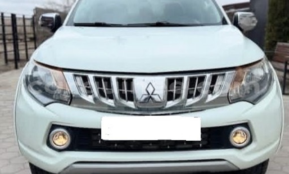 Acheter Occasion Voiture Mitsubishi L200 Blanc à Conakry, Conakry