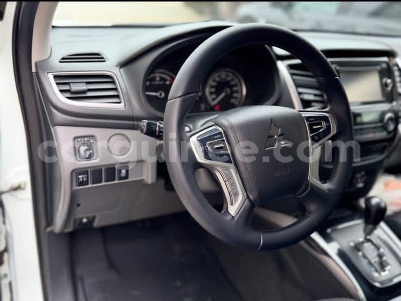 Big with watermark mitsubishi l200 conakry conakry 10959