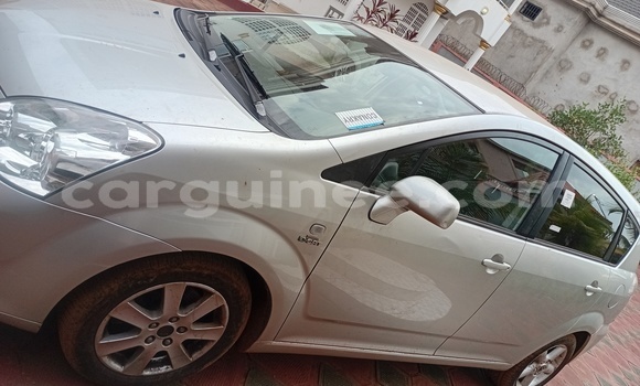 Acheter Neuf Voiture Toyota Corolla Verso Gris à Conakry, Conakry Acheter Neuf Voiture Toyota Corolla Verso Gris à Conakry, Conakry