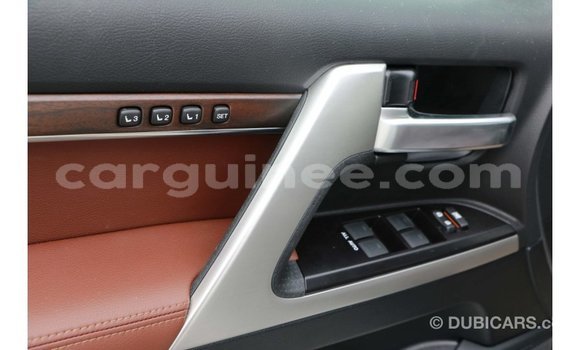 Buy Import Toyota Land Cruiser White Car in Import - Dubai in Conakry Buy Import Toyota Land Cruiser White Car in Import - Dubai in Conakry
