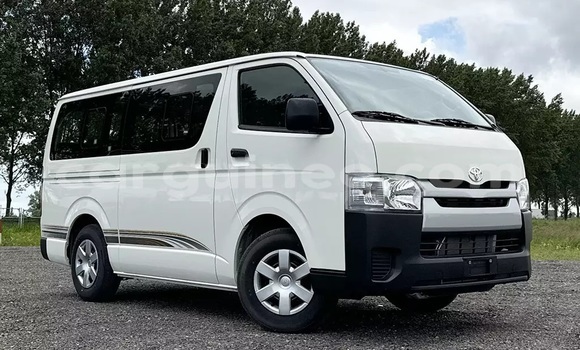 Acheter Occasion Utilitaire Toyota HiAce Blanc à Conakry, Conakry