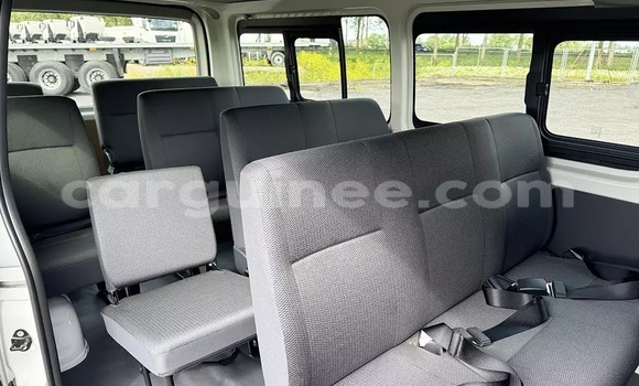 Acheter Occasion Utilitaire Toyota HiAce Blanc à Conakry, Conakry Acheter Occasion Utilitaire Toyota HiAce Blanc à Conakry, Conakry