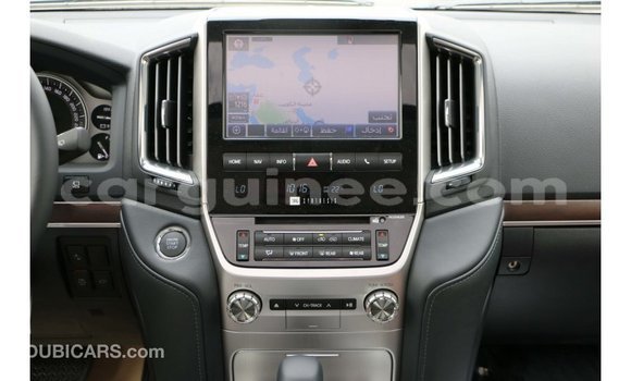 Buy Import Toyota Land Cruiser White Car in Import - Dubai in Conakry Buy Import Toyota Land Cruiser White Car in Import - Dubai in Conakry
