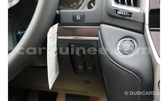 Buy Import Toyota Land Cruiser White Car in Import - Dubai in Conakry Buy Import Toyota Land Cruiser White Car in Import - Dubai in Conakry