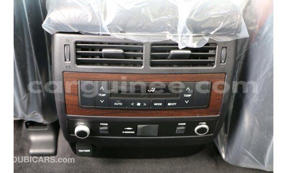 Buy Import Toyota Land Cruiser White Car in Import - Dubai in Conakry Buy Import Toyota Land Cruiser White Car in Import - Dubai in Conakry