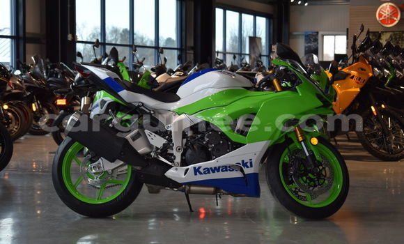 Acheter Neuf Moto Yamaha TMAX Noir à Coyah, Coyah Acheter Neuf Moto Yamaha TMAX Noir à Coyah, Coyah