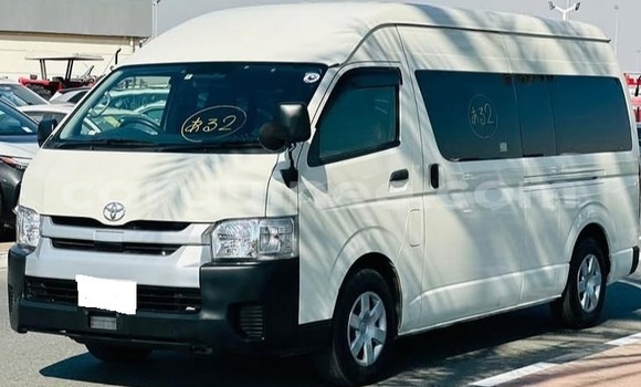 Acheter Occasion Voiture Toyota Hiace Blanc à Conakry, Conakry