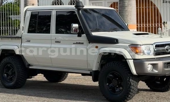 Acheter Occasion Voiture Toyota Land Cruiser Blanc à Conakry, Conakry