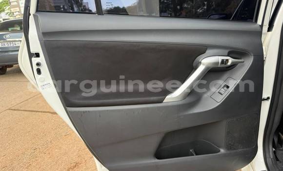 Buy Used Toyota Verso White Car in Conakry in Conakry Buy Used Toyota Verso White Car in Conakry in Conakry