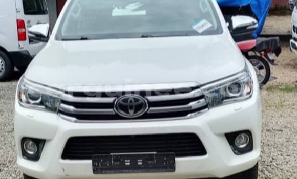 Acheter Import Voiture Toyota Hilux Blanc à Conakry, Conakry Acheter Import Voiture Toyota Hilux Blanc à Conakry, Conakry