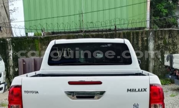 Acheter Import Voiture Toyota Hilux Blanc à Conakry, Conakry Acheter Import Voiture Toyota Hilux Blanc à Conakry, Conakry