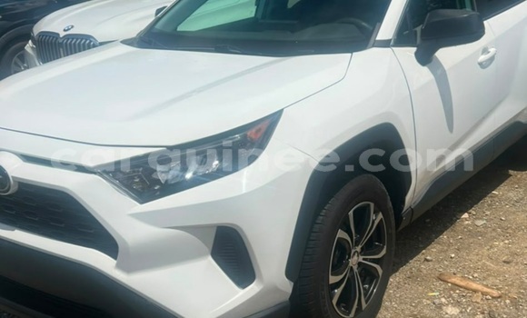 Acheter Import Voiture Toyota RAV4 Blanc à Conakry, Conakry Acheter Import Voiture Toyota RAV4 Blanc à Conakry, Conakry