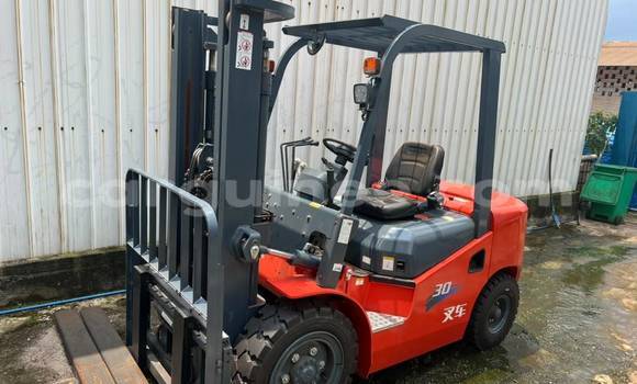 Acheter Neuf Utilitaire Caterpillar 120 Rouge à Conakry, Conakry Acheter Neuf Utilitaire Caterpillar 120 Rouge à Conakry, Conakry