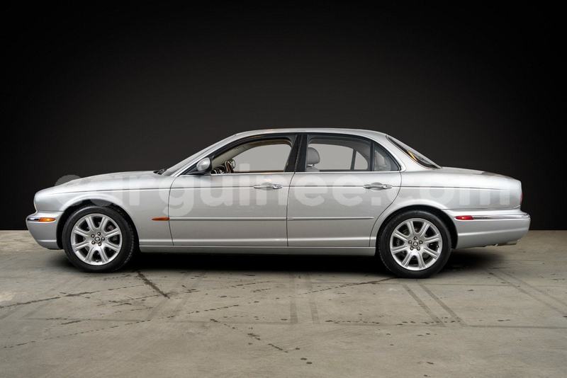 Big with watermark jaguar xj conakry conakry 11069