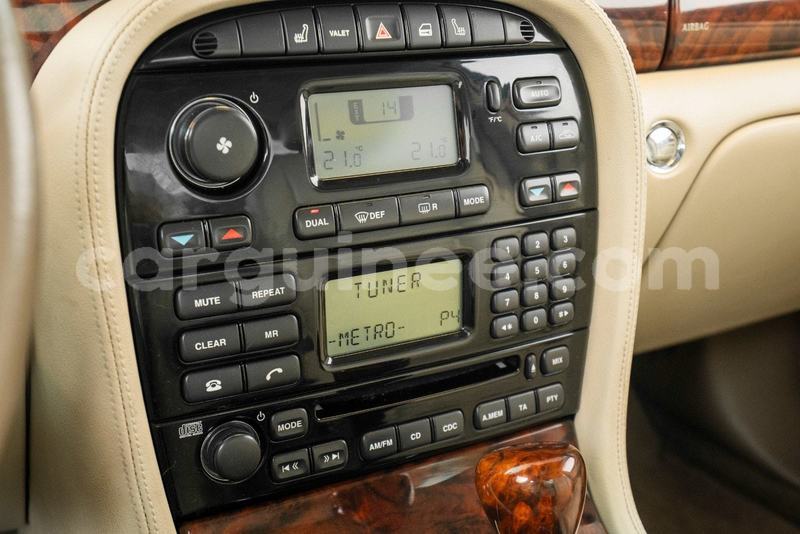 Big with watermark jaguar xj conakry conakry 11069