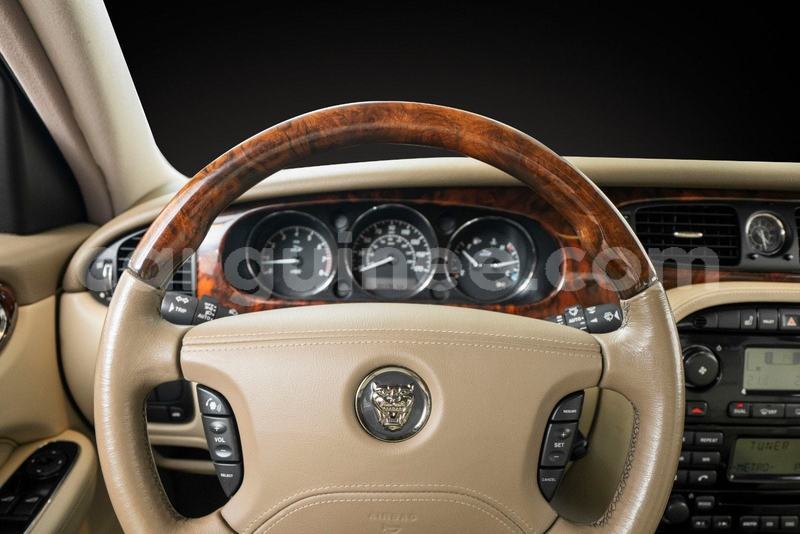 Big with watermark jaguar xj conakry conakry 11069