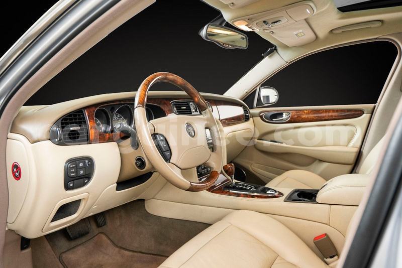 Big with watermark jaguar xj conakry conakry 11069